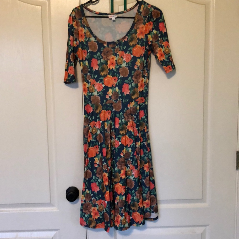 Nicole dress